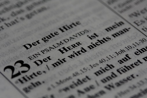 Zeitungsausschnitt mit Psalm 23