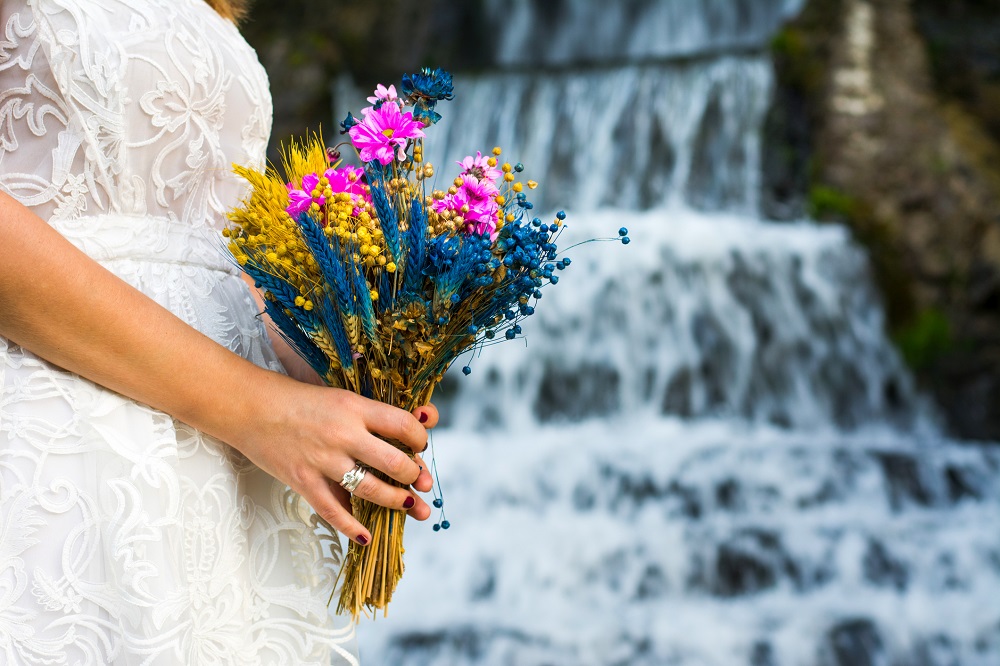 Wiesen-Brautstrauß für Last-Minute-Hochzeit