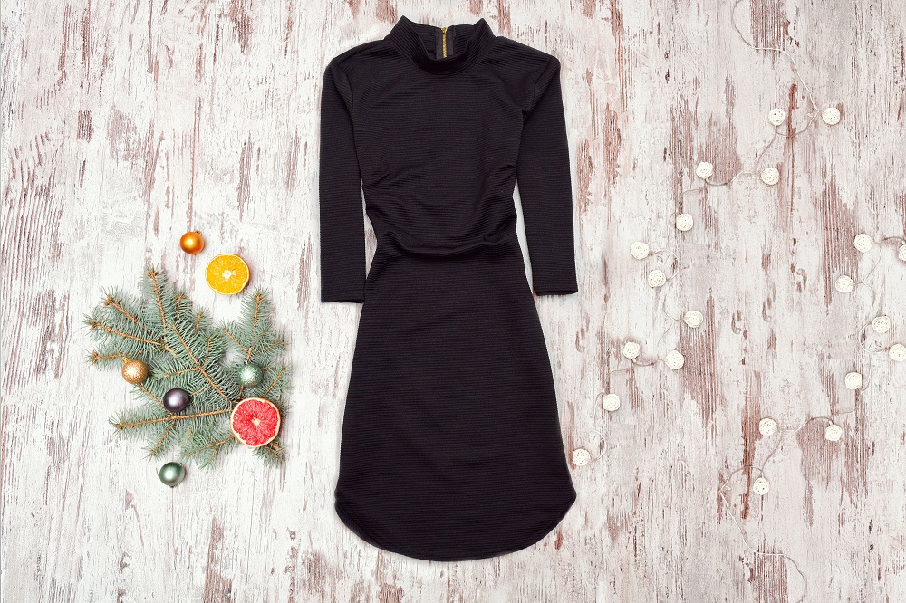 Kleid, um Dresscode auf der betrieblichen Weihnachtsfeier einzuhalten