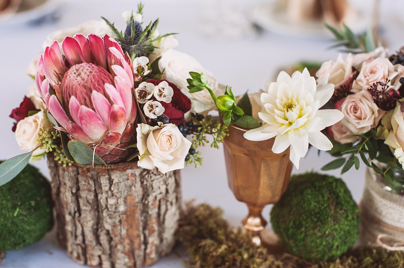 Vintage Hochzeit: Blumendeko