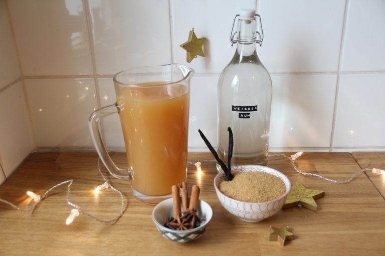 Bratapfellikör-Rezept: In 5 Schritten zur Weihnachtsleckerei