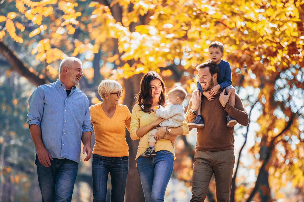 Familienspaziergang mit dem Jubiläumspaar